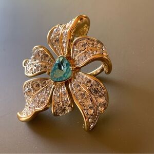 Nolan Miller scarf or necklace pendant